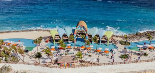 Royal Beach Club Paradise Island